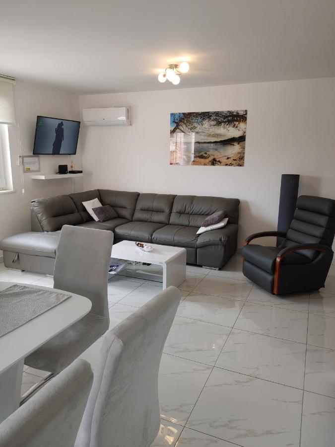 Appartamento Valsaline 2182 Pola